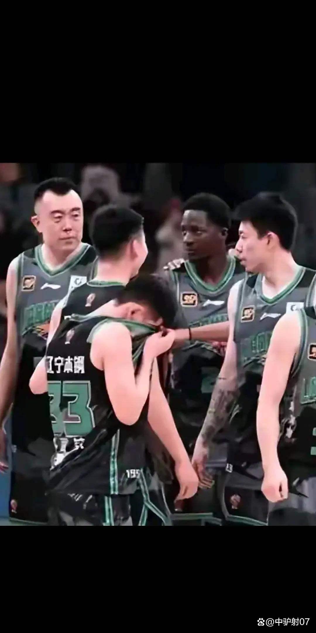 德甲倒计时；山东男篮集结日更衣室发声；细节引发关注；质疑声仍在；身体对抗强度拉满的简单介绍-爱游戏体育